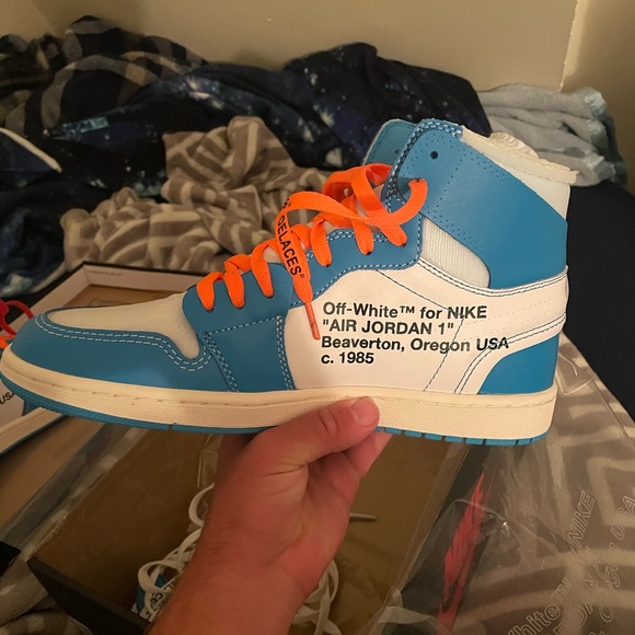 Off White x Jordan 1 UNC Size 11 main image 8